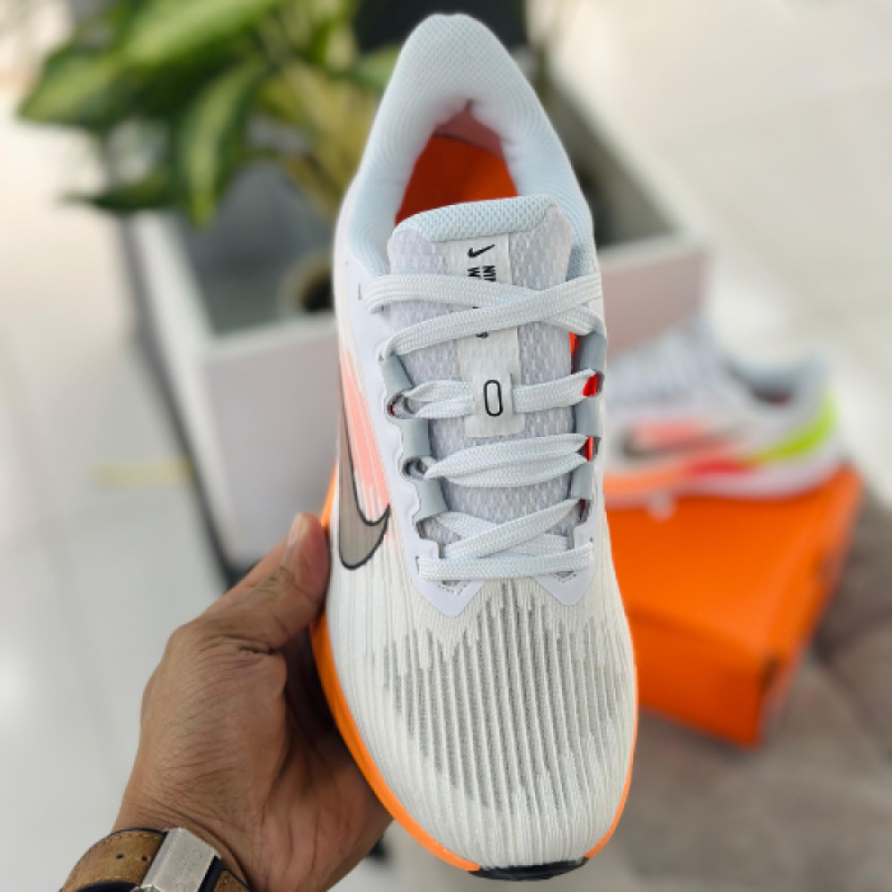 Air Winflo 9, White Bright Crimson